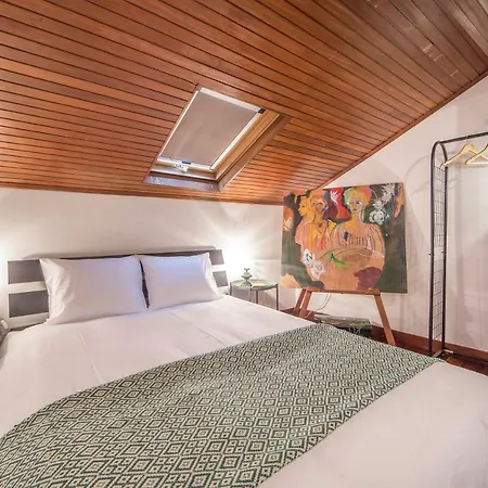 Meet The Artist's House Apartman *