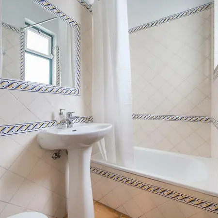 Meet The Artist's House Appartement Lissabon